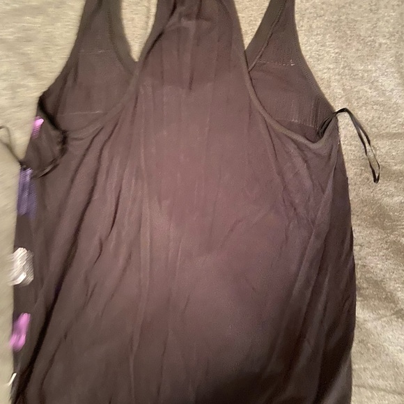 ᗴ᙭ᑭᖇᗴᔕᔕ TᗩᑎK ᗪᖇᗴᔕᔕ TOᑭ - Picture 2 of 3